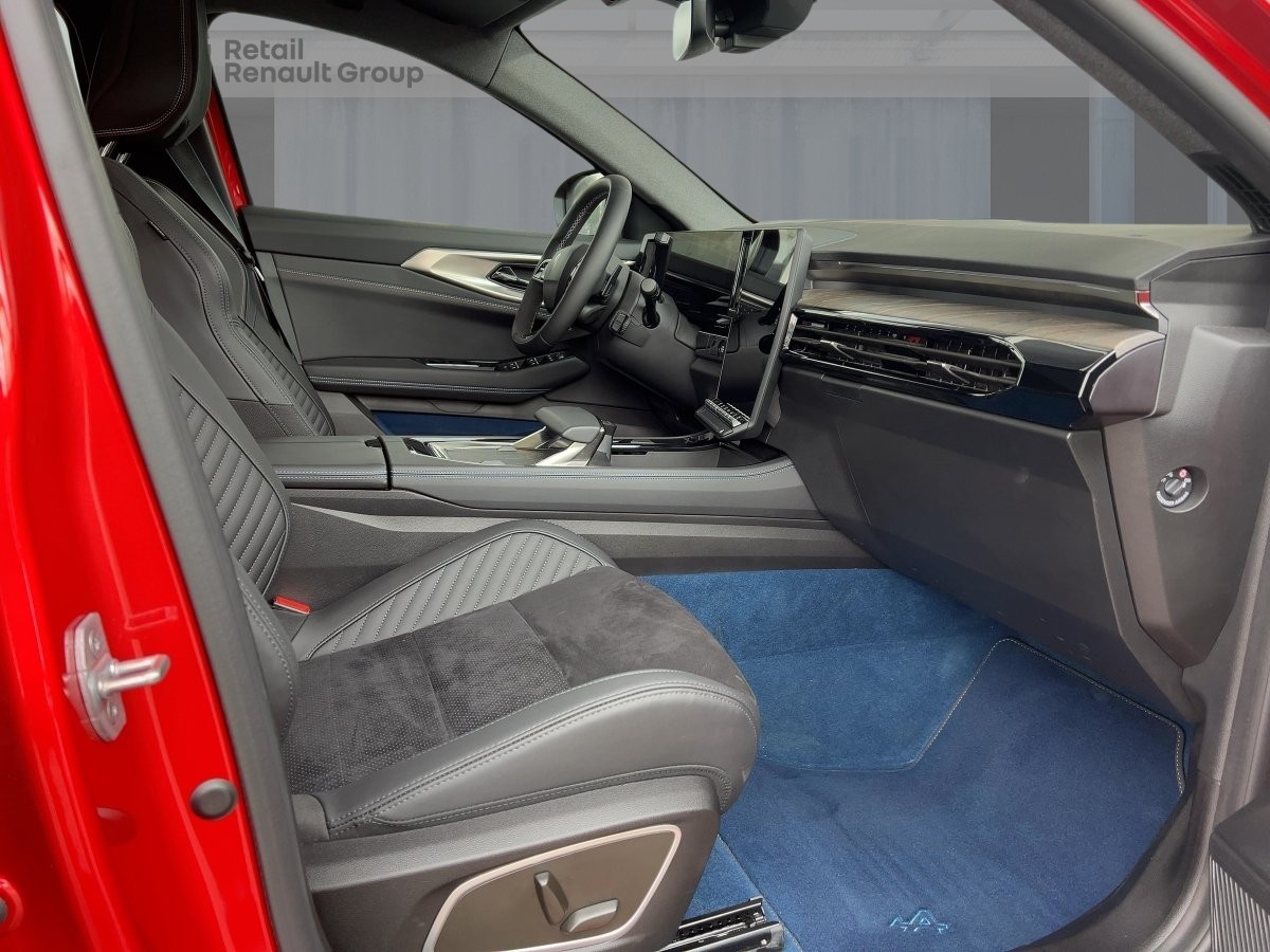 Atelier Alpine Plug-in Hybrid 300 4x4